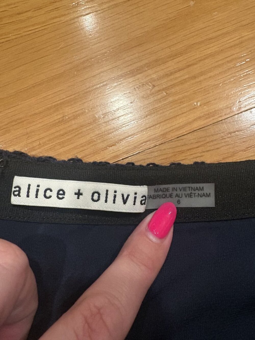 Alice and Olivia Size 6 Striped Mini Skirt with Fringe Detail - Picture 2 of 3